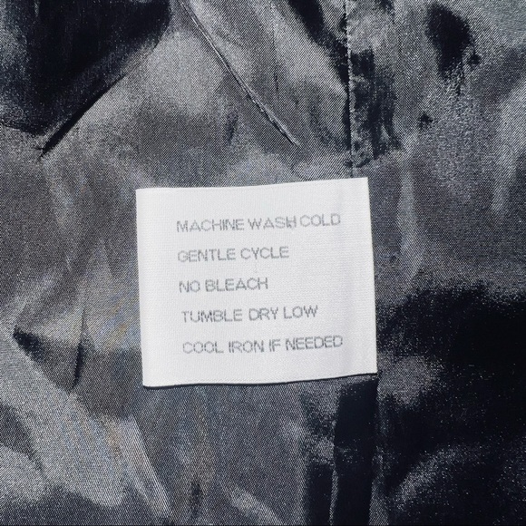 Neyelle Women’s Checkered Jacket - Picture 6 of 7